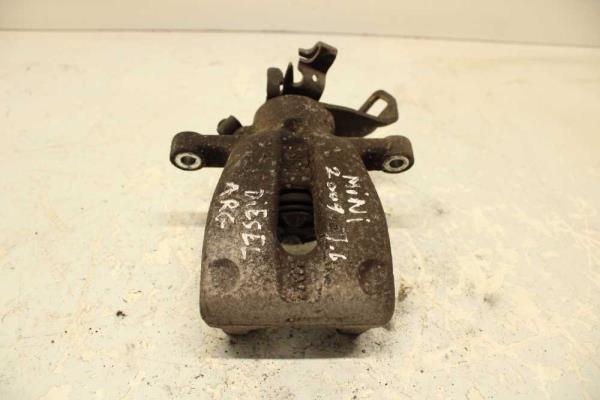 MACHOIRE ARRIERE GAUCHE MINI R56 / R57 / R59 / R55 / R58 - Vue 1